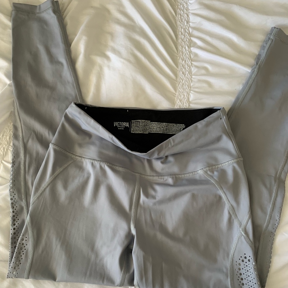 Victoria’s Secret sports leggings
